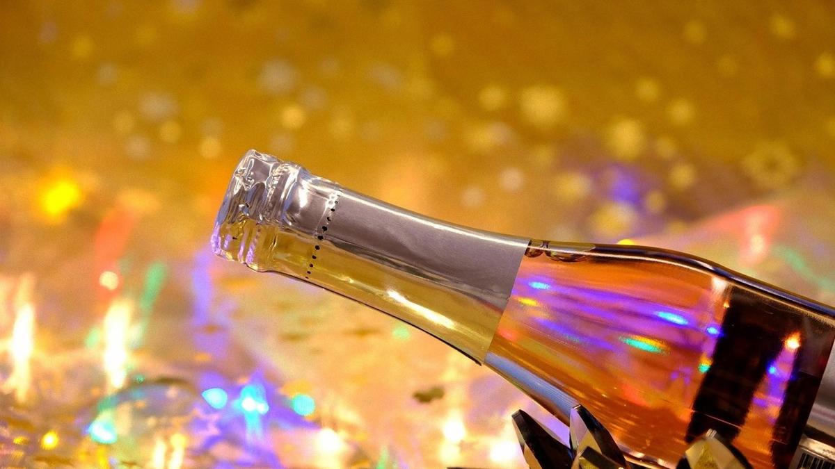 Чехол на бутылку шампанского на Новый год: своими руками творим настоящие чудеса (35 фото)